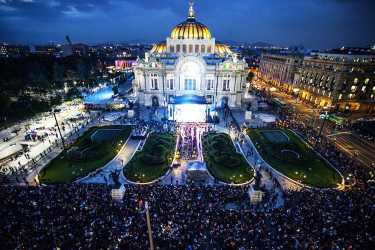 Bellas-Artes-homenaje-Juan-Gabriel