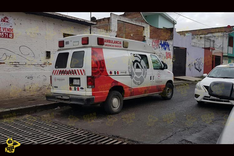 Choque-De-Ambulancia-Y-Auto-En-Prados-Verdes-1