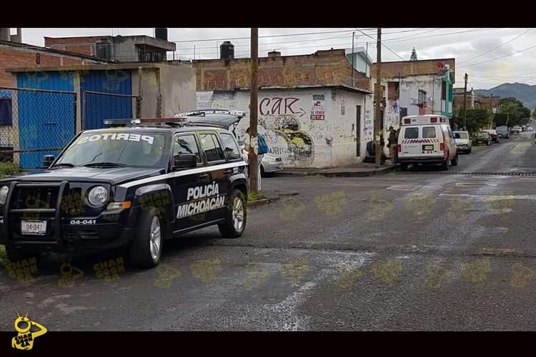 Choque-De-Ambulancia-Y-Auto-En-Prados-Verdes-2