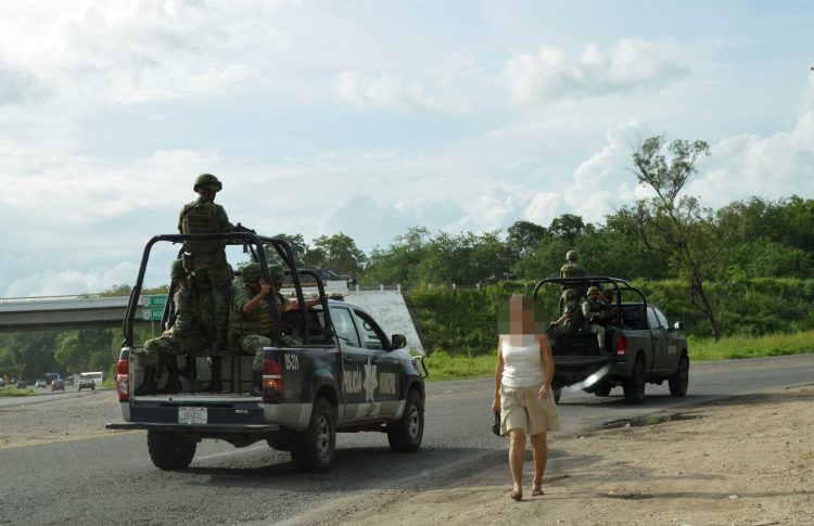 LAZARO CARDENAS Reporte de gente armada desata fuerte operativo en Lázaro Cárdenas (2)