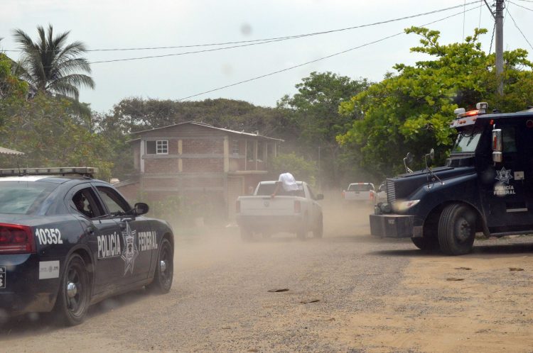 LAZARO CARDENAS Reporte de gente armada desata fuerte operativo en Lázaro Cárdenas (2)