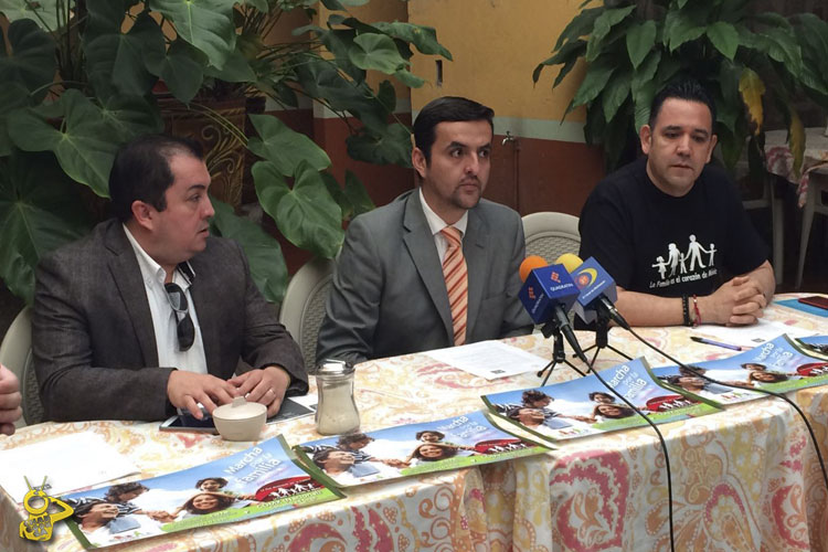 La-Red-Michoacan-por-la-Familia-rueda-de-prensa-3