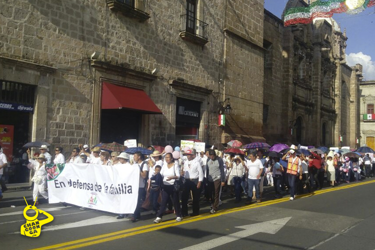 Marcha-por-la-familia-en-morelia-