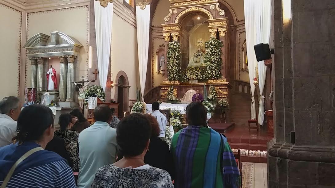 pueblo-de-janamuato-se-despide-de-parroco-6