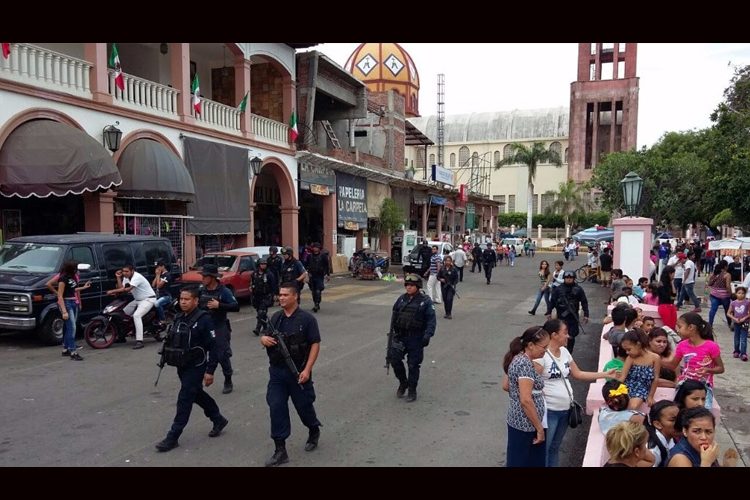 sin-incidentes-desfile-civico-militar-en-michoacan-2