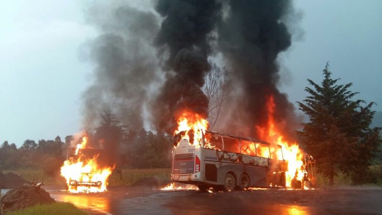autobus-quemado-29-sept