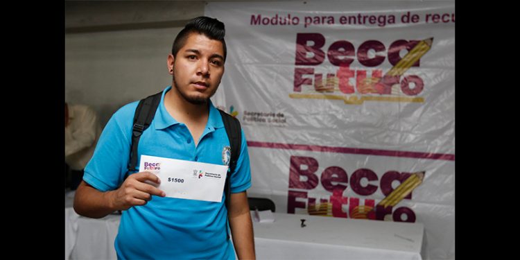 joven-beca-futuro