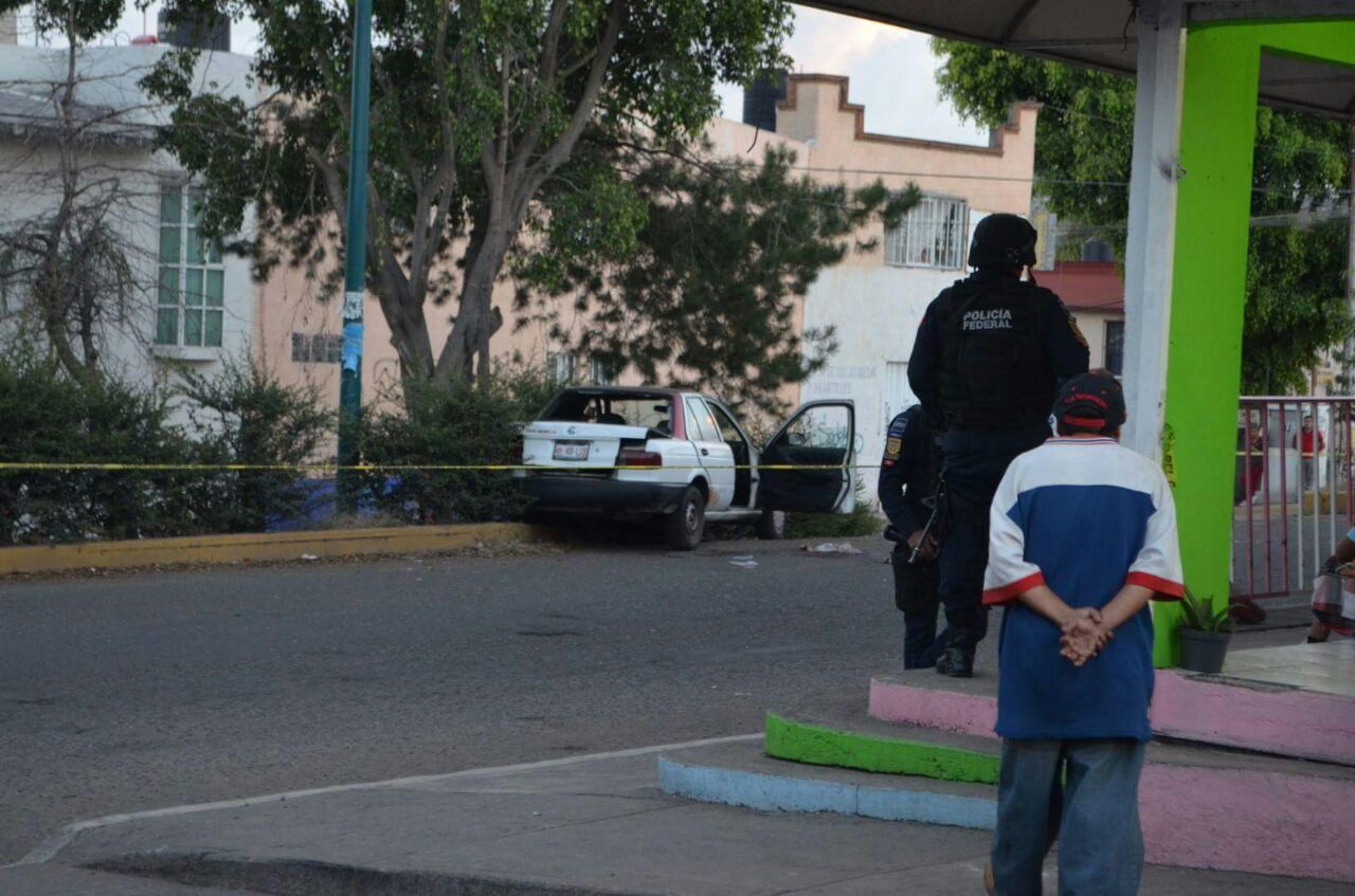 enfrentamiento-entre-polis-y-delincuentes-2