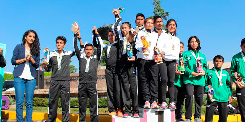 michoacanos-ganan-medalla-deportivo-indigena-1