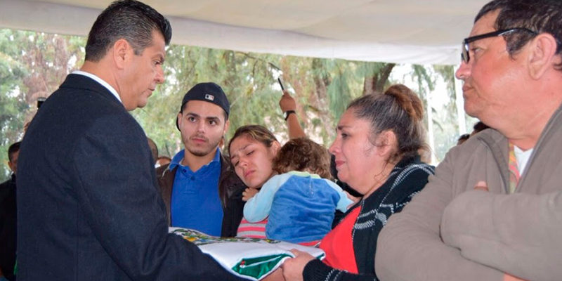 rinden-homenaje-a-polis-accidentados