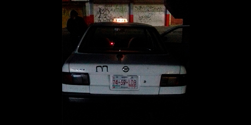 detienen-a-dos-sujetos-con-auto-robado-4