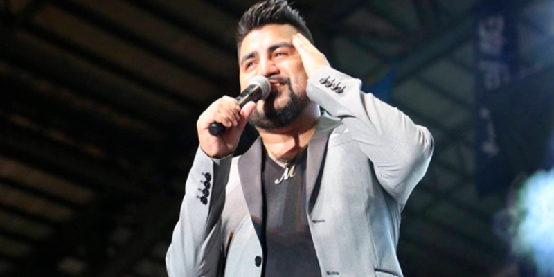 el-mimoso-le-hace-un-corrido-a-ruby-por-sus-xv-anos