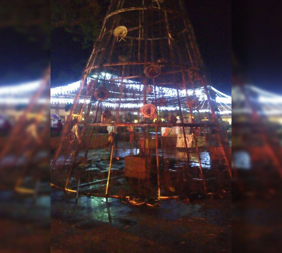 incendio-arbol-navidad-morelia-3