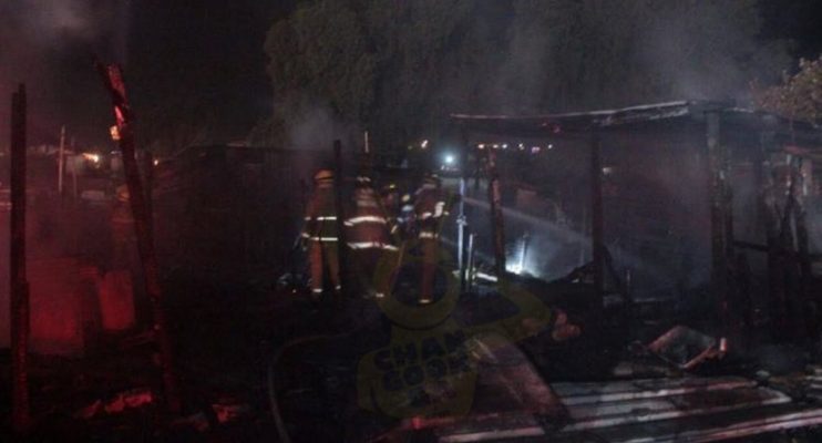 incendio-casas-25-12-buena