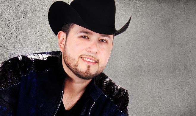 roberto-tapia-cantante