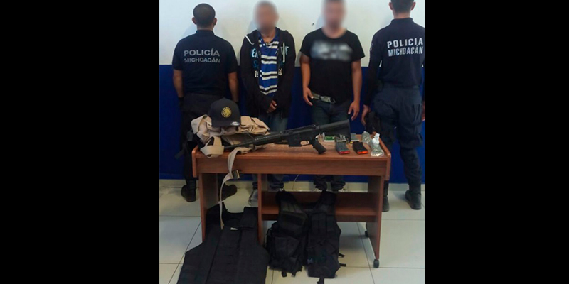 Detiene-SSP-A-Dos-Con-Armas-Y-Droga-En-Jiquilpan-1