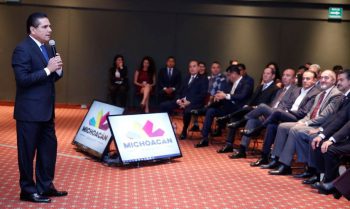 Silvano-Aureoles-gabinete