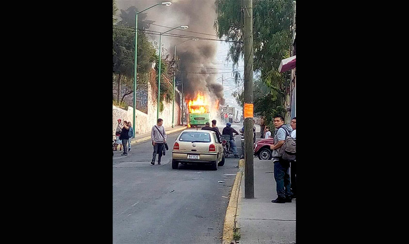 incendio-microbús-chofer-Ciudad-de-México