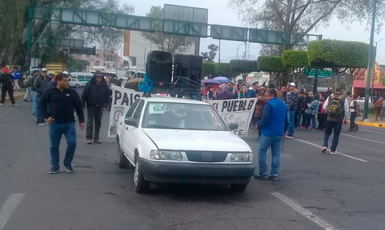 marcha-CNTE-Monumento-Obelisco-Lazaro-Cardenas