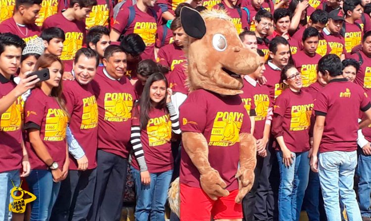 mascota-Ponys-Tec-de-Morelia-alumnos