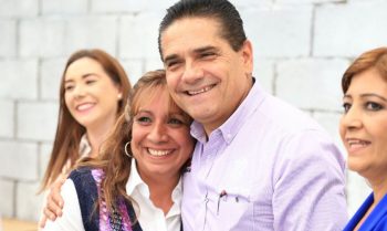 Silvano Aureoles mujeres 2