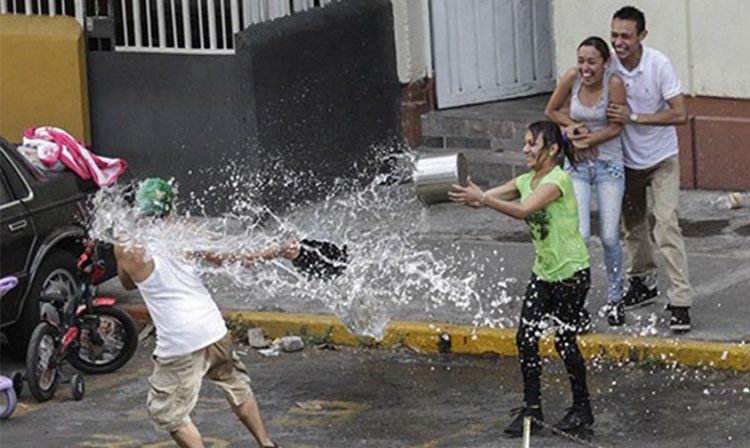 Sábado de Gloria agua escasez