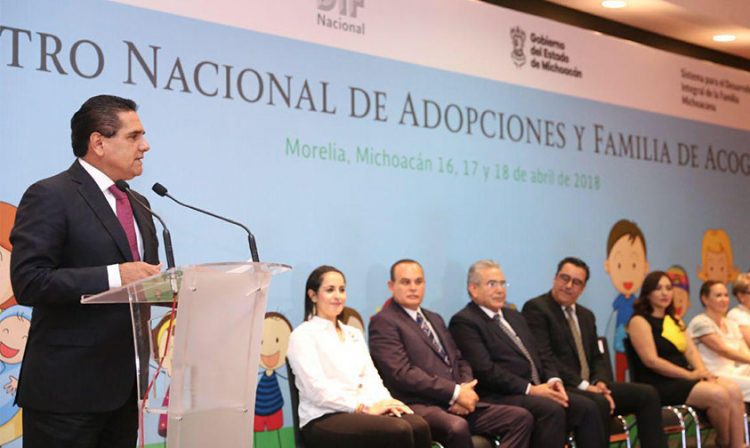 Foro Nacional Familia Acogida Silvano Aureoles