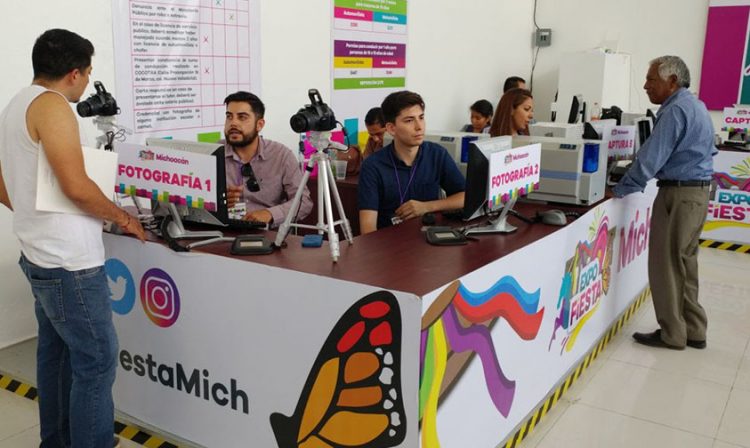 refrendo vehicular Expo Fiesta Michoacán 2018