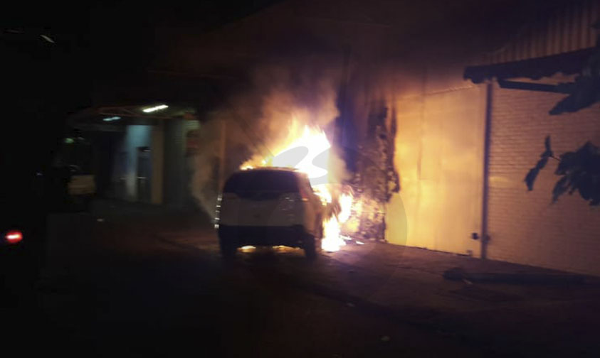 camioneta incendio Lázaro Cárdenas a