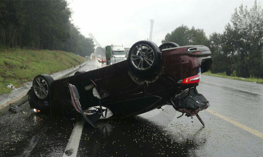 accidente Ziracuaretiro Siglo XXI autopista