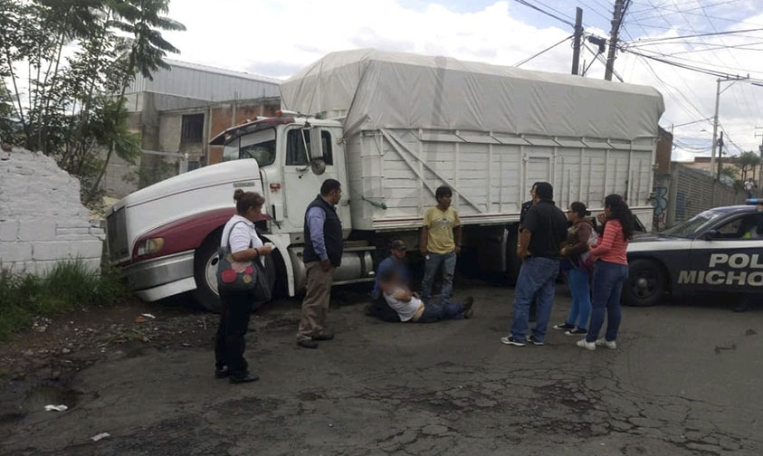 camión barda mercado de abastos Morelia b