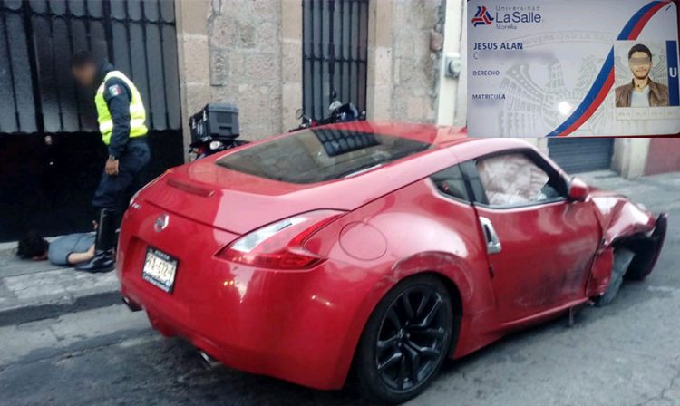 carro rojo Morelia Jesús Alan La Salle