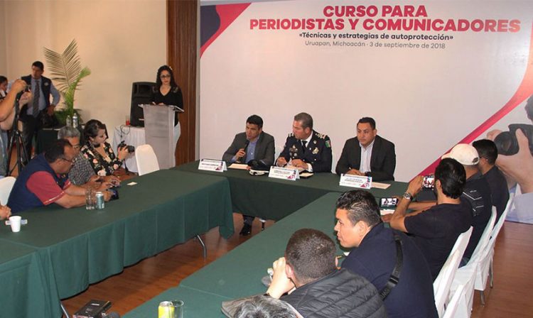 periodistas curso Uruapan