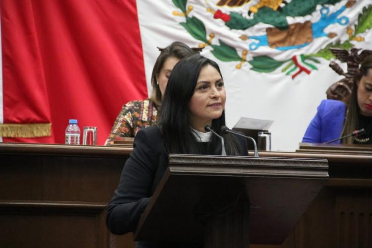 Michoacán Potencial Para Corredores Y Rutas Artesanales: Araceli Saucedo