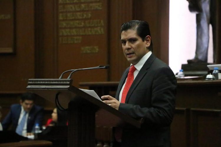 Ernesto Núñez presentó propuesta para reformar Código Penal estatal