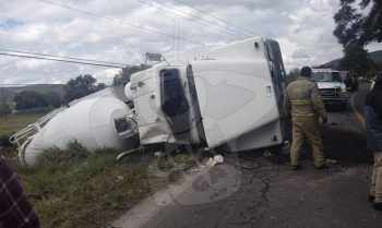 Pipa cemento Zinapécuaro Michoacán a