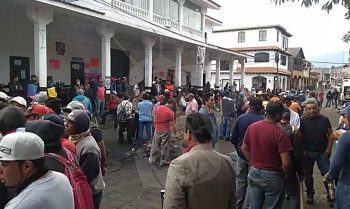 desalojar instalación municipal Nahuatzen acuerdo Michoacán a