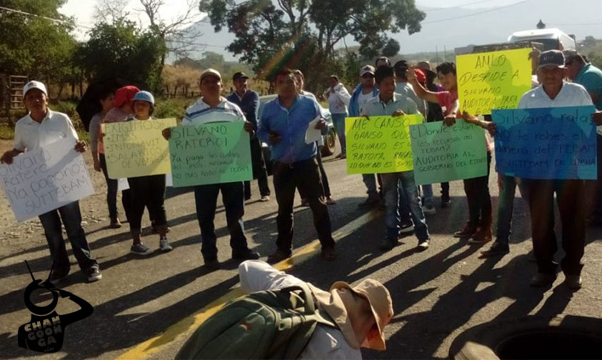Telebachillerato Aquila manifestación