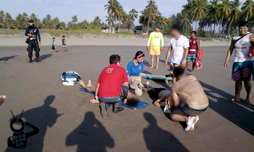 salvavidas uruapenses playa Tortuga