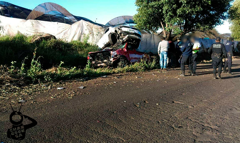 Los-Reyes-accidente-autos-Michoacán-a
