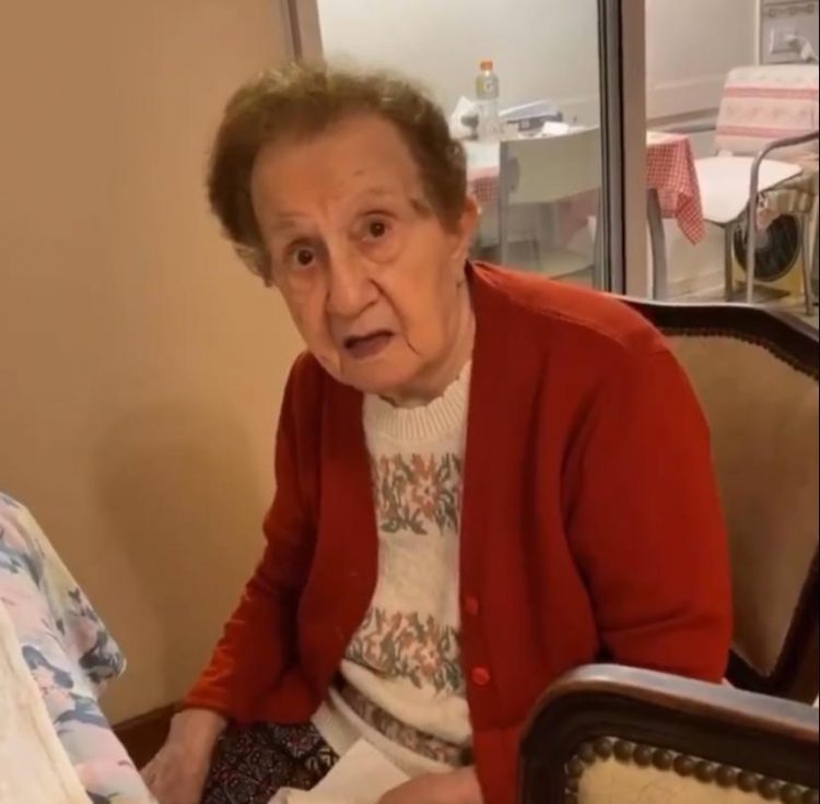 Abuelita sobreviviente a Holocausto