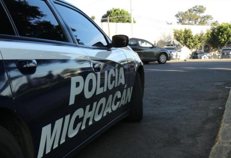 #Michoacán Delincuentes Llegan Y Matan A Balazos A 5 Miembros De Una Familia