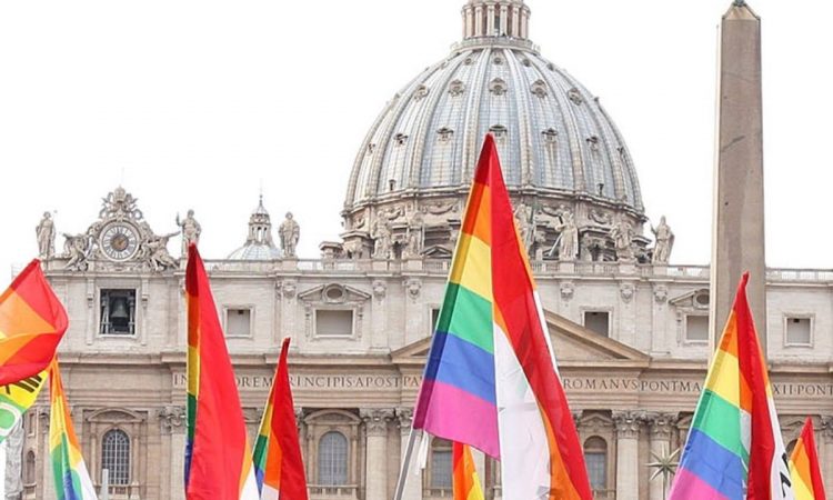 Vaticano Atiende A Sexoservidoras Trans Latinoamericanas, Afectadas Por COVID-19