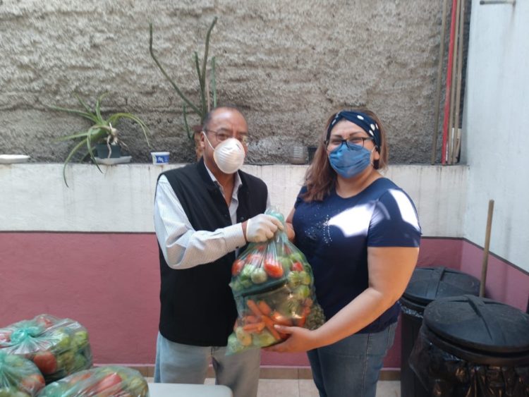 Diputado De Morelia Vende Bolsa De Verduras A 30 Varos, Copia Del INE Y Teléfono