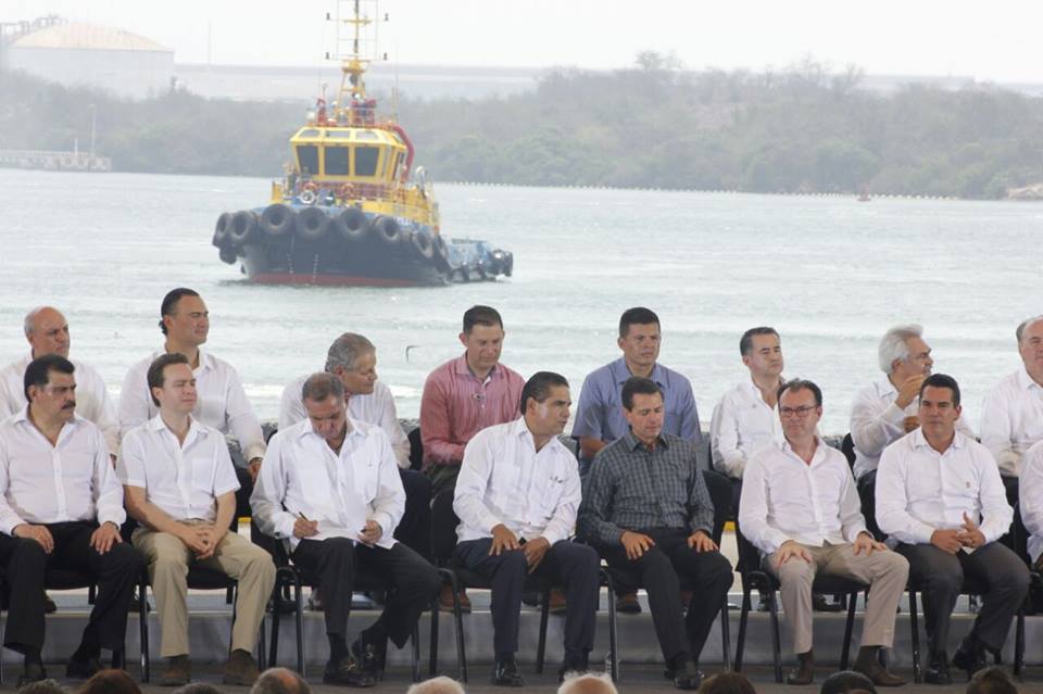 peña nieto lazaro cardenas gobernadore4s