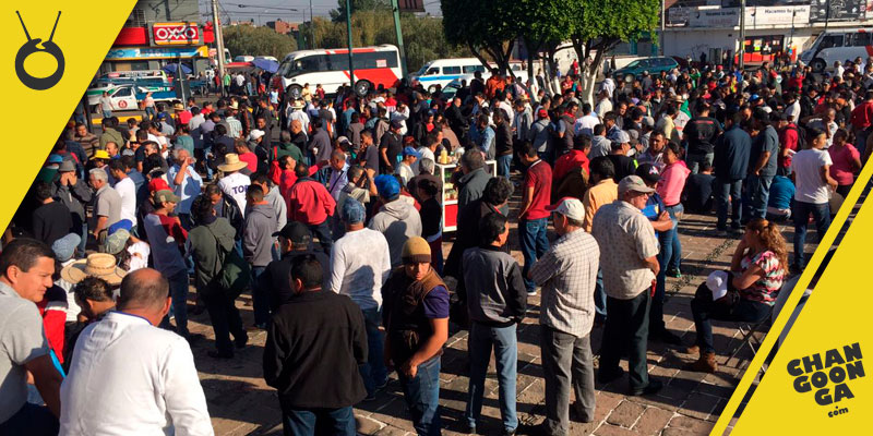 marcha-manifestacion-monumento-Lazaro-Cardenas-Morelia-3