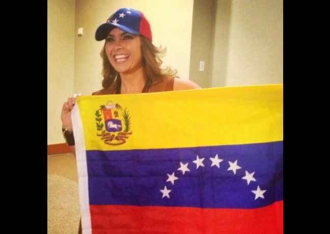 Lucero apoya a Venezuela