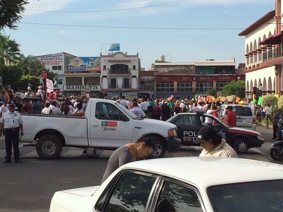 Apatzingán exigen salida de edil Uriel Chávez