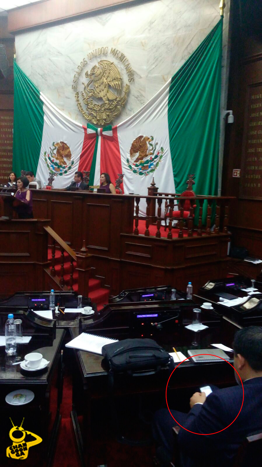 Congreso-diputados-celular-sesion-Michoacan-Morelia-2