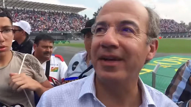 Felipe-Calderon-gritos-asesino-Gran-Premio-de-México
